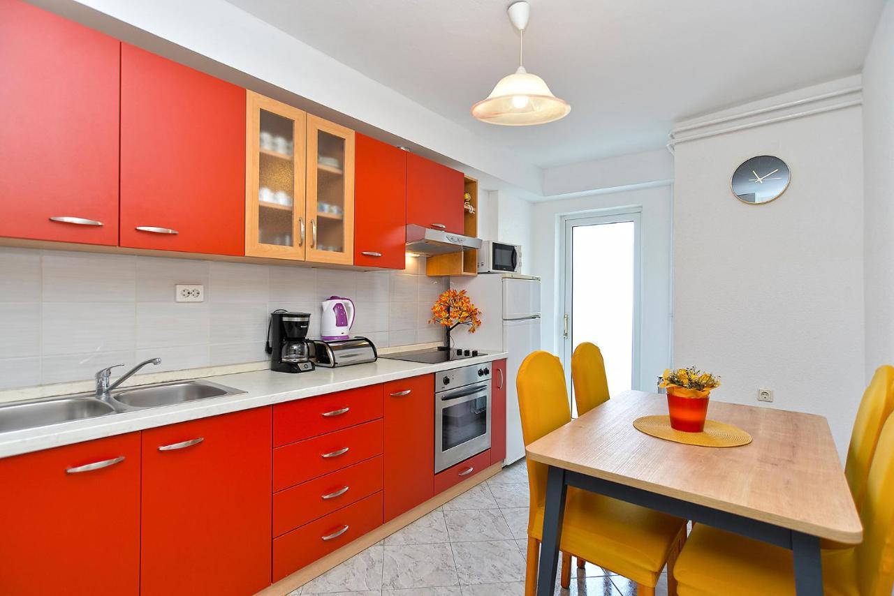 Apartments Milka 2074 Πόρετς Εξωτερικό φωτογραφία